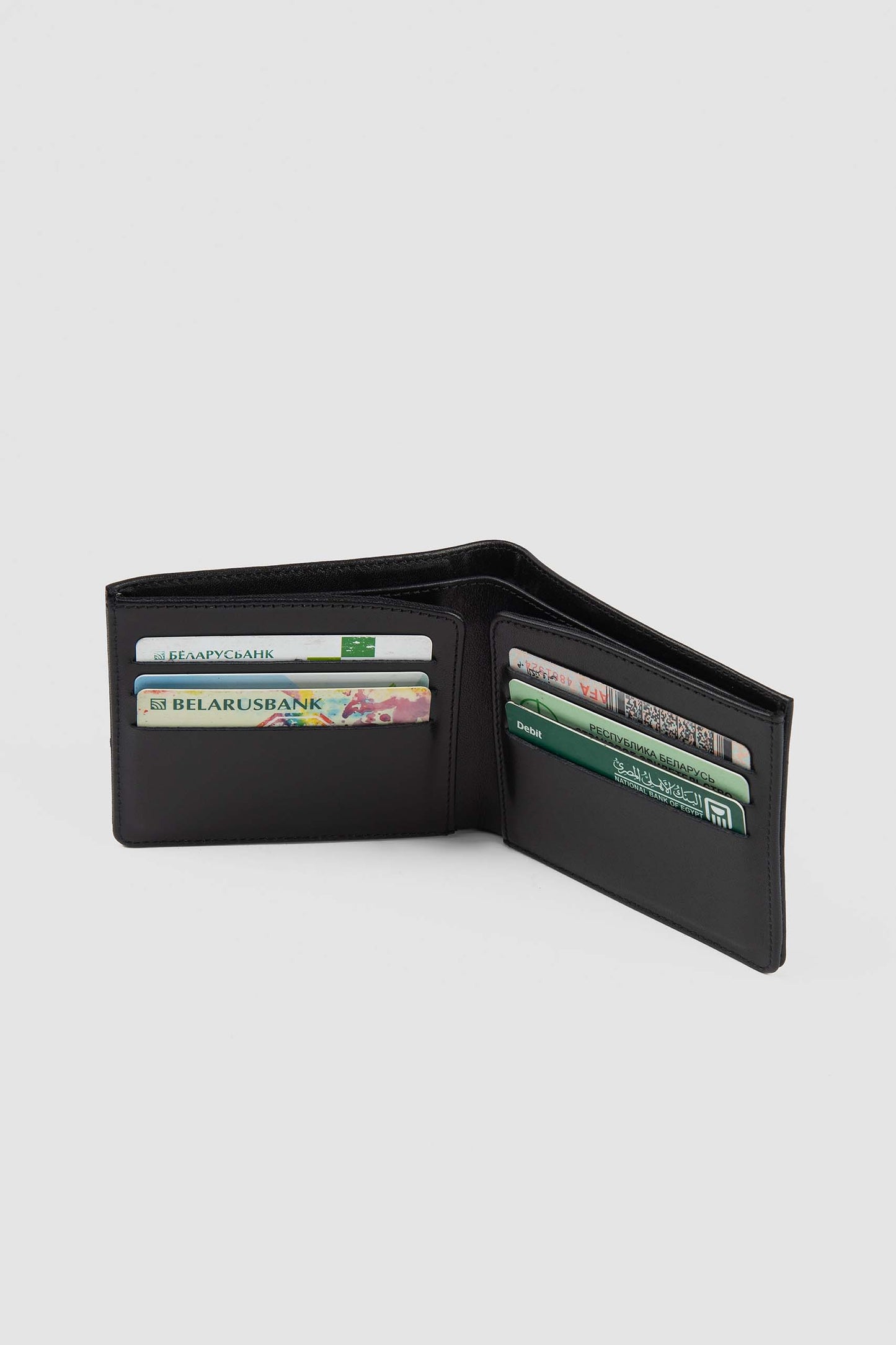 Lusso's Bi-Fold Wallet GW4