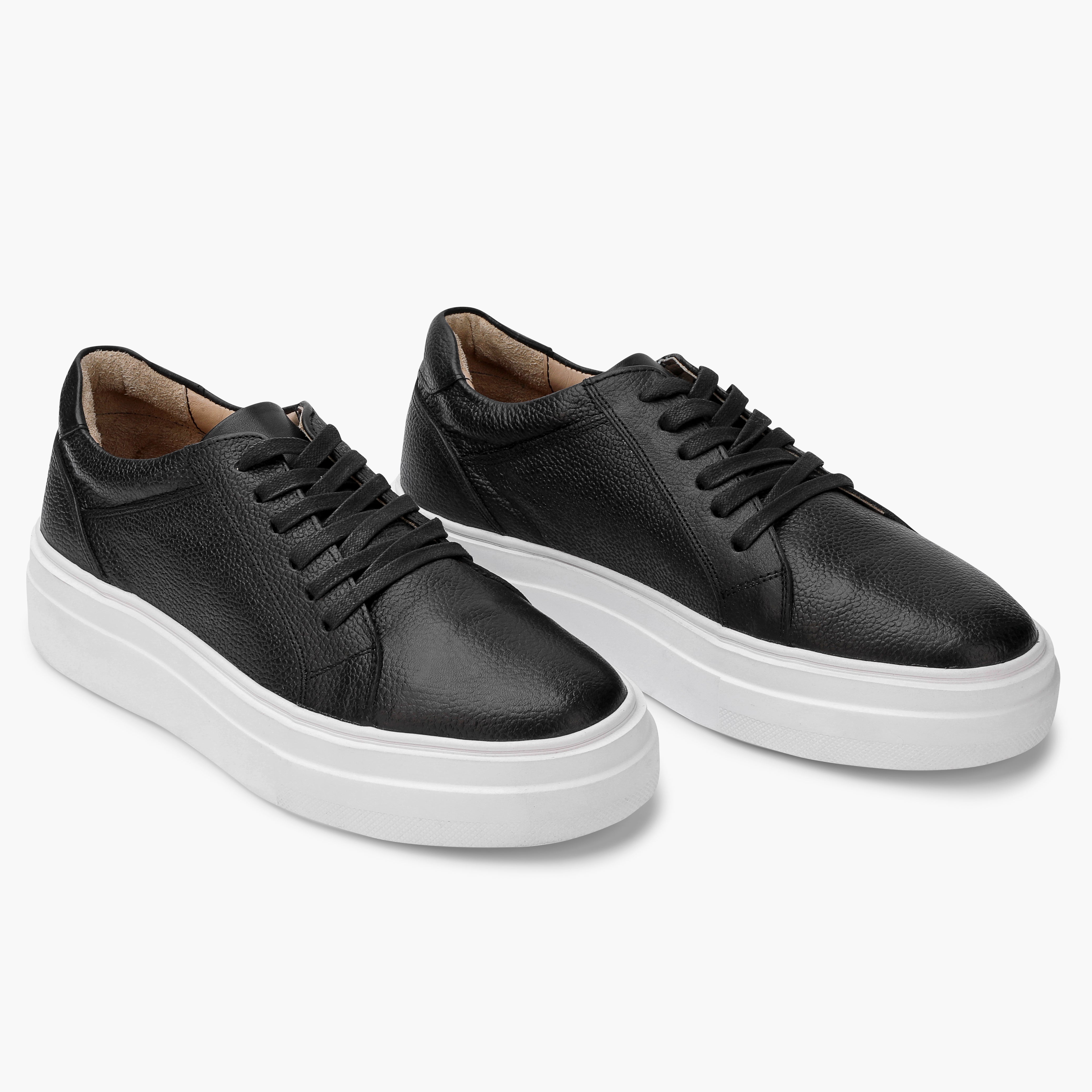 Premier Low Top 407 wavy Black sneaker with white sole