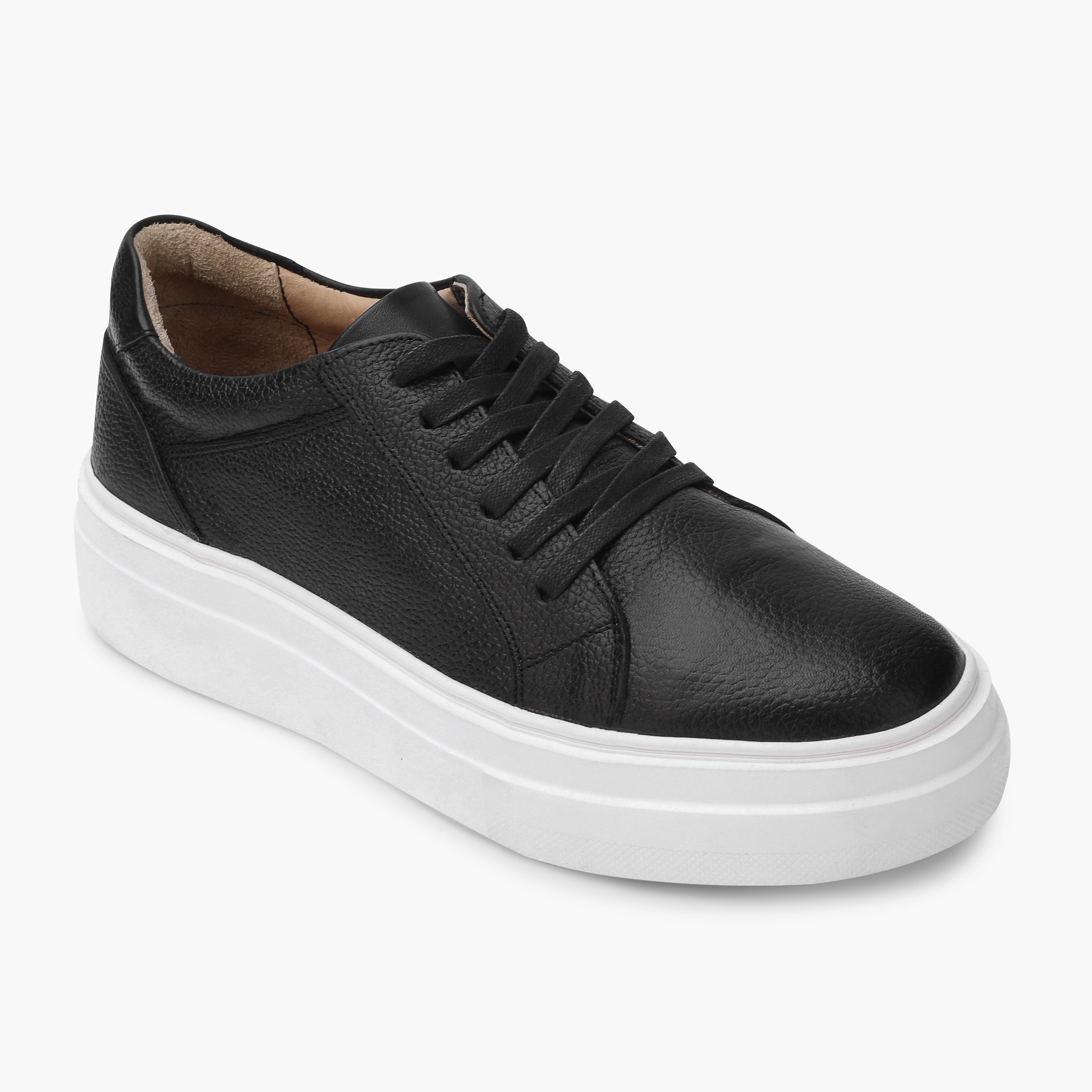 Premier Low Top 407 wavy Black sneaker with white sole