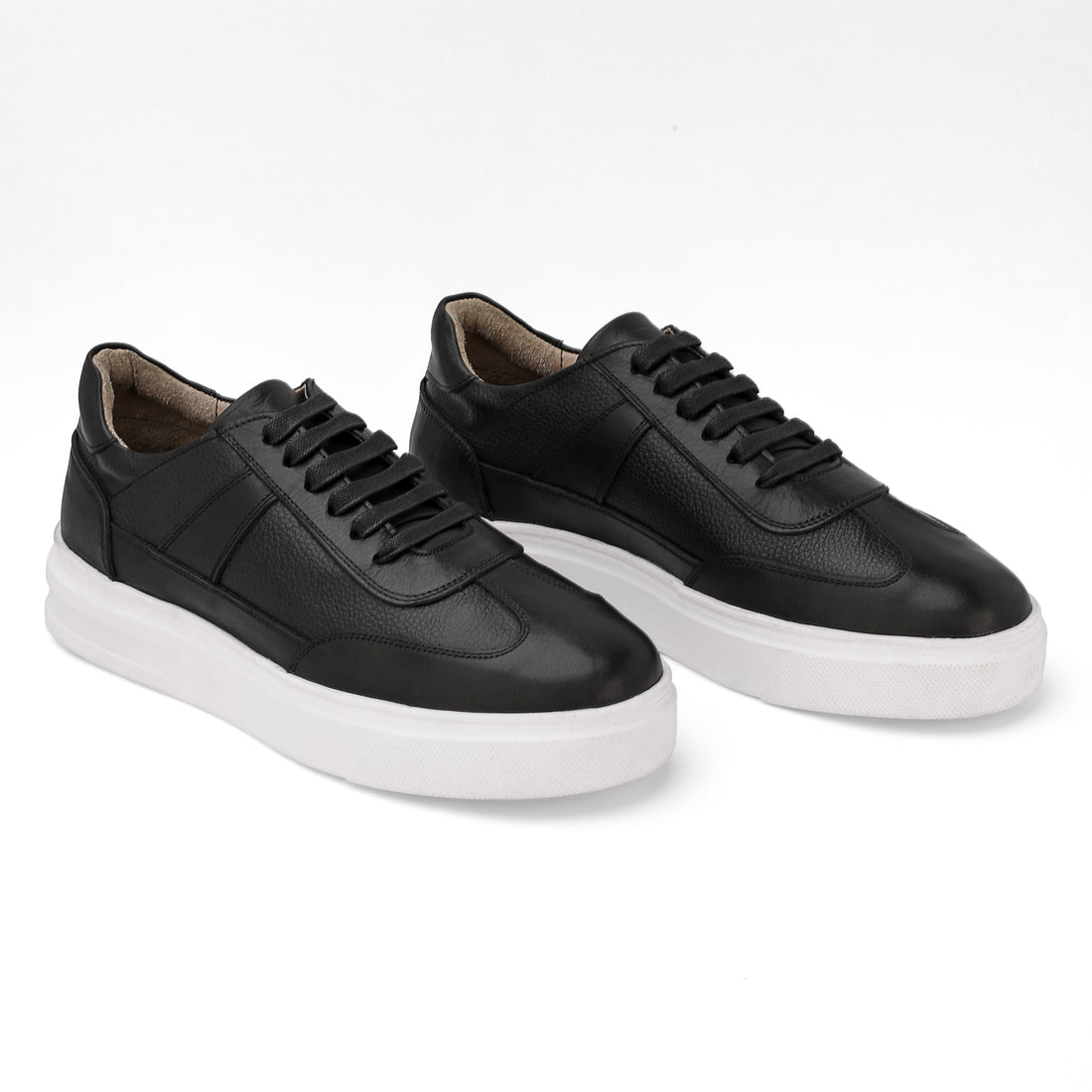 Lusso Leather Sneaker 408 black vs wavy w