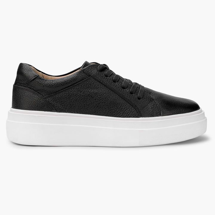 Premier Low Top 407 wavy Black sneaker with white sole