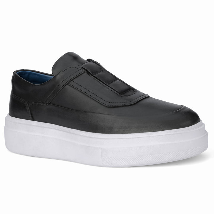 Lusso Slip-On Leather Sneaker with Edge black 409
