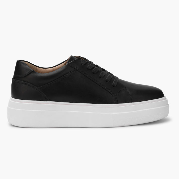 Premier Low Top 407 Plain black sneaker x white sole